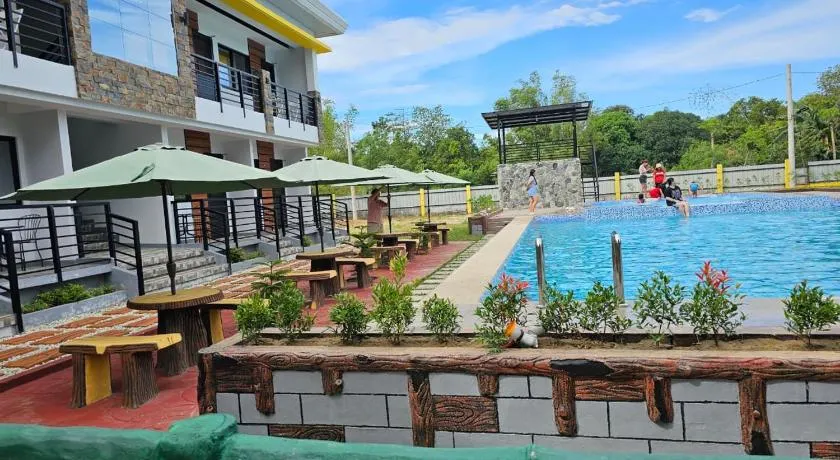 Summerville Hotel and Resort - Image 1