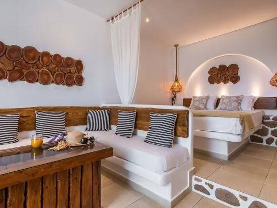 Niki Savvas Studio & Suites - Image 1