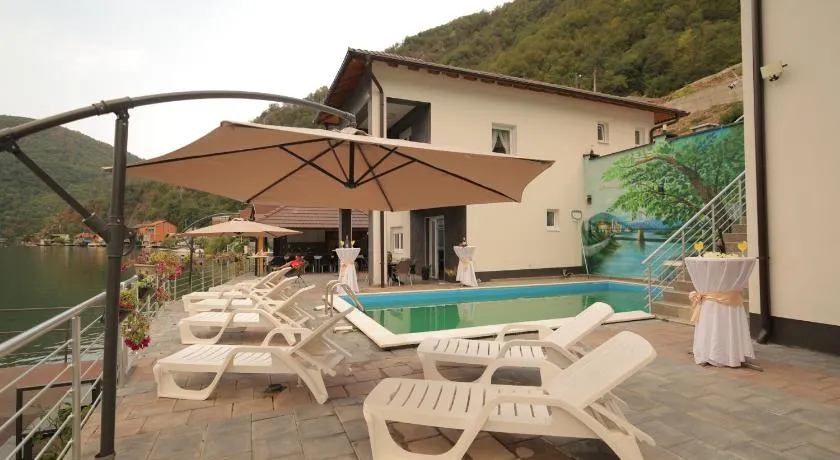 Vila Mila 1 - Image 1