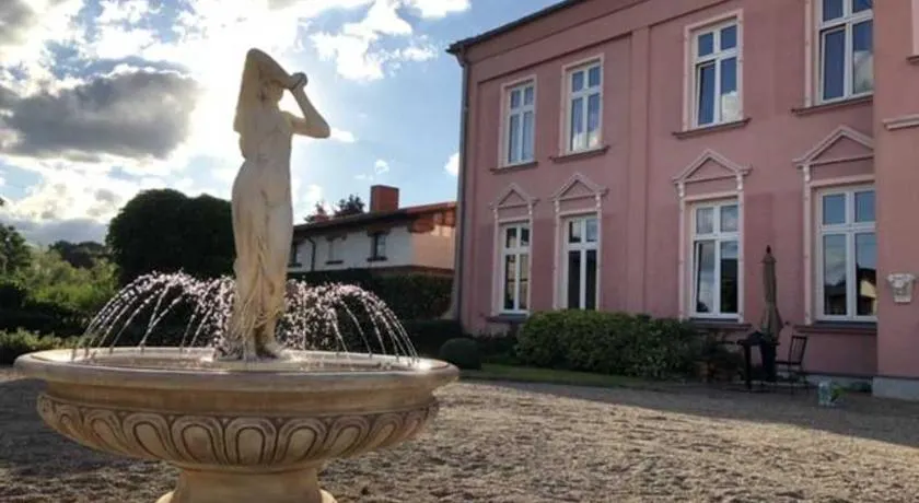 Schlosshotel Gross Koethel - Image 1