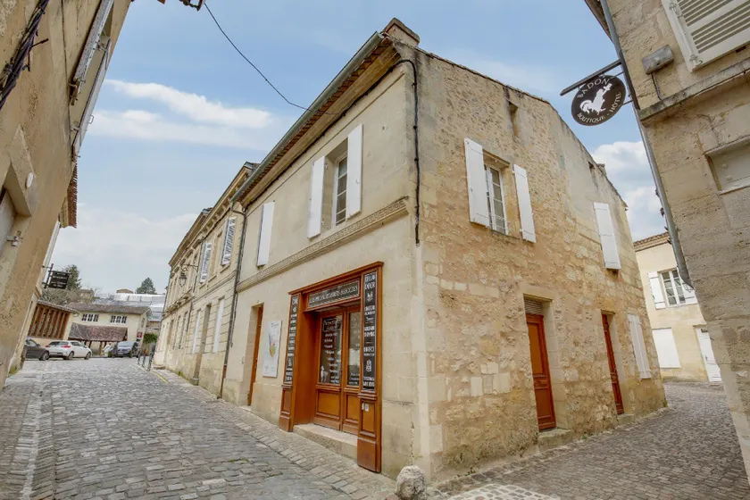 LOGIS ANDRAUD STUDIOS - Image 1