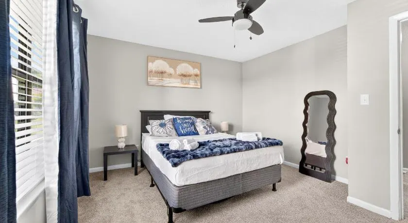Styling Gem 5mins to Downtown pool-gym-parking - Image 1