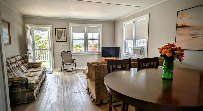 Heart of Beach Haven - Bay view - Image 1