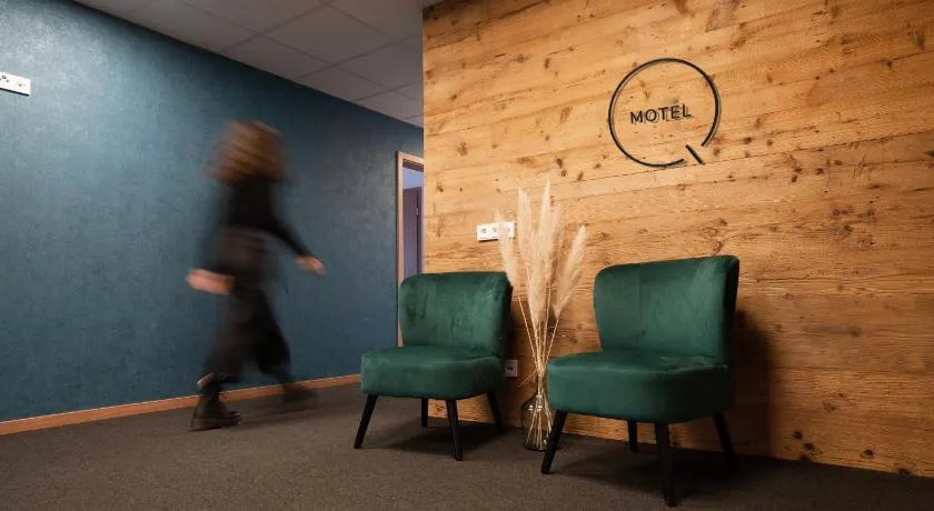 Motel Q - Image 1