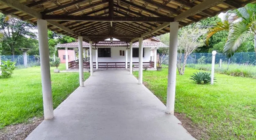 Casa e quintal exclusivo Meu Xodó- rota da ferradura em Guarapari- Praia e montanha- até 4 pessoas - Image 1