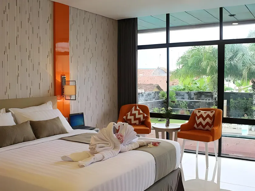Hotel Nirwana Pekalongan - Image 1