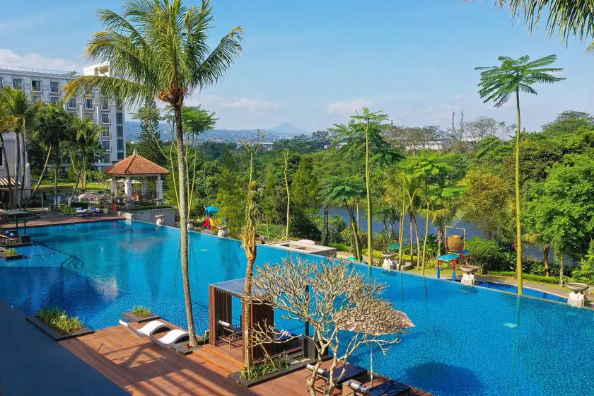 Mason Pine Hotel Bandung - Image 1