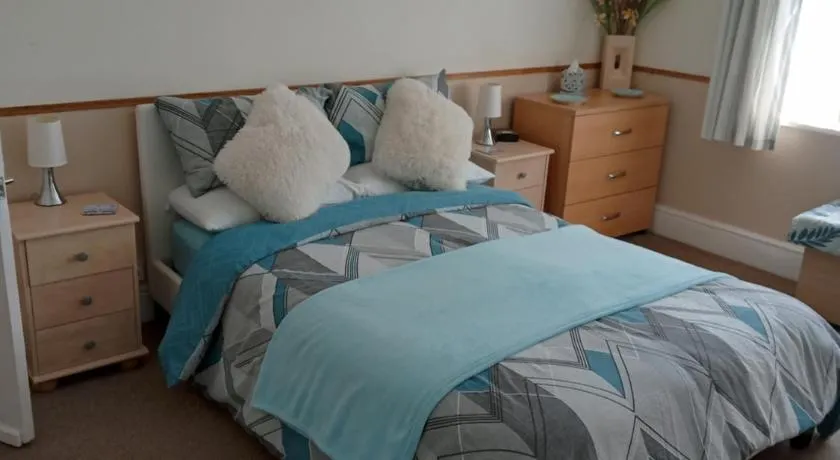 The Shady Corner, Flat 2, 16 Sandy Lane - Image 1