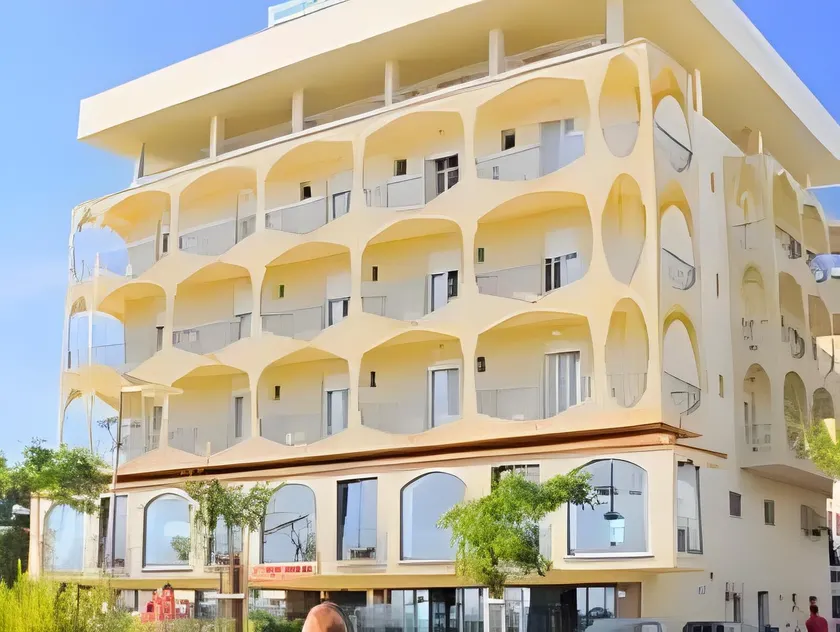 Ambasciatori Hotel - Beach Front -Breakfast XXL & Brunch until 12 30pm - Image 1