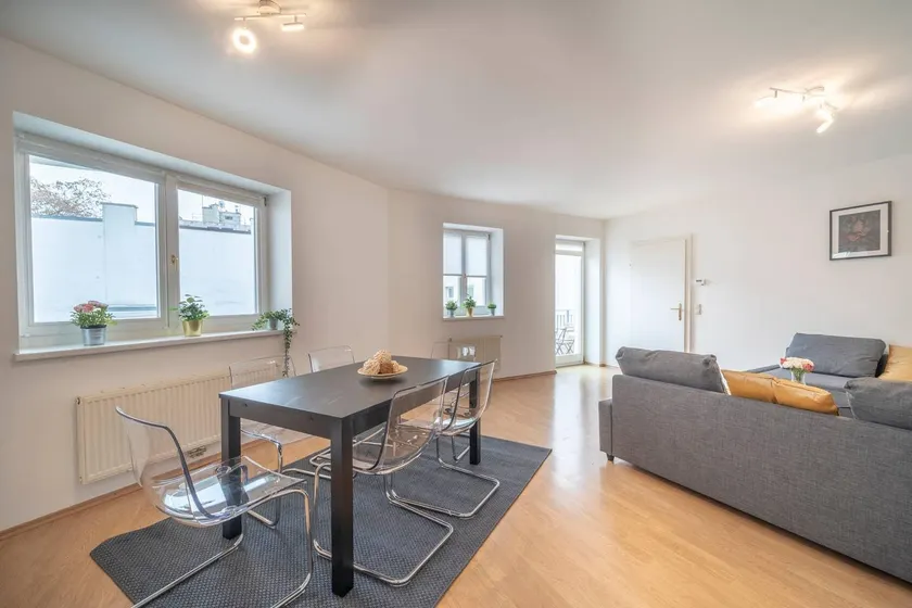 Stylish designed apartment in a top location - Image 1
