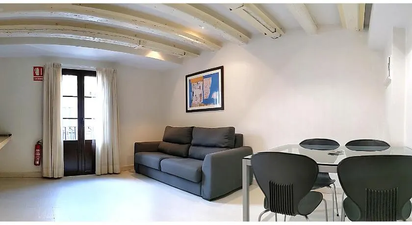 ClassBedroom Gothic Ramblas Apartments - Image 1