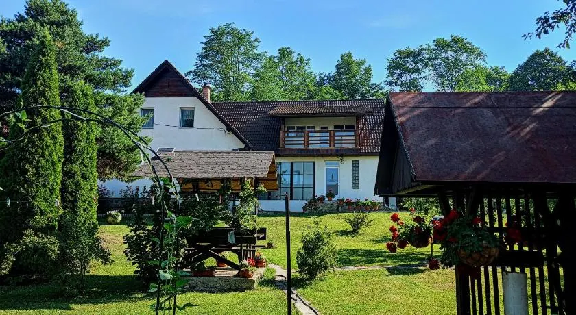 Casa de oaspeți Csomortáni vendégház - Image 1