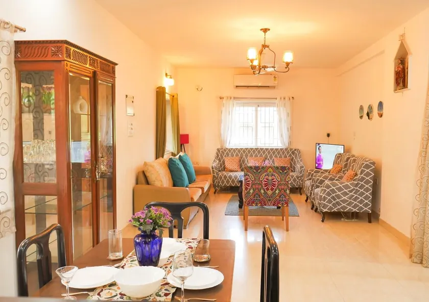 Casa Dawn - Artistic 5BHK Farm Villa | Field Views - Image 1