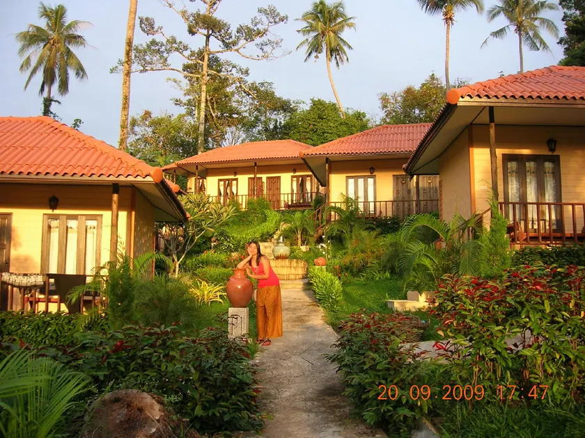 Paradise Bungalows - Image 1