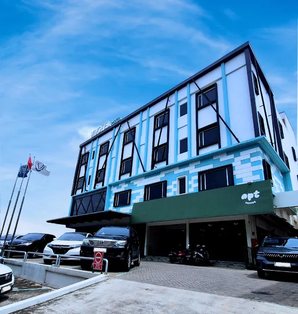 Vivotel Hotel - Image 1