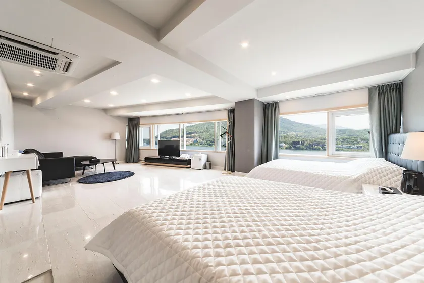Yangpyeong J Hotel - Image 1