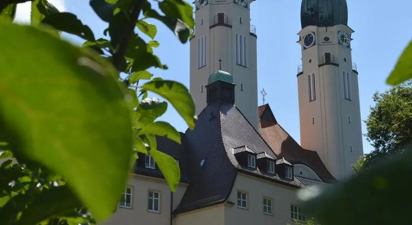 Gästehaus Schweiklberg - Image 1