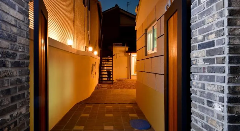 Guma Modern HanokStay - Image 1
