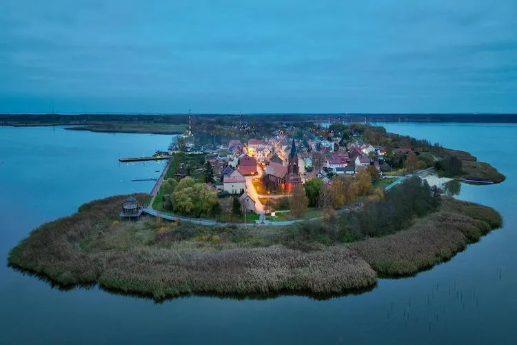 Maison à Nowe Warpno près du port - Image 1