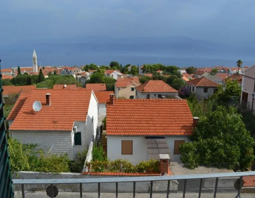 Apartment Edo A2 mali Supetar, Island Brac - Image 1