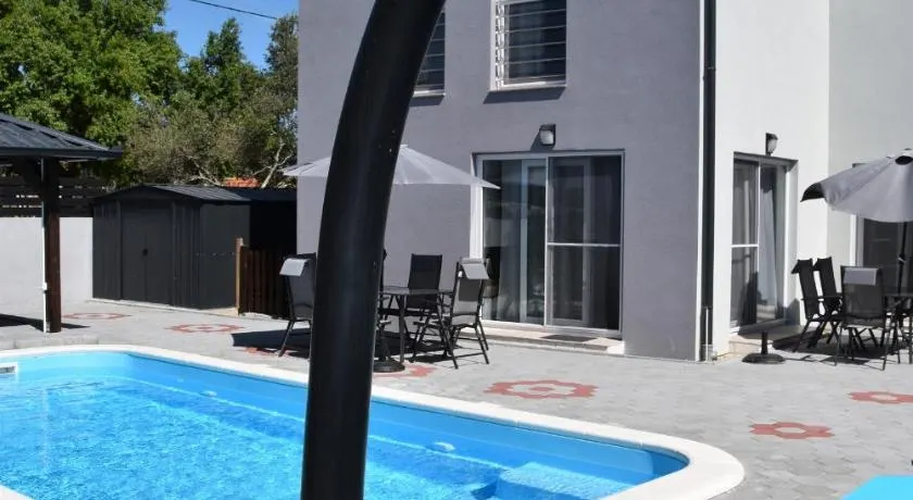 Villa Luna - Image 1