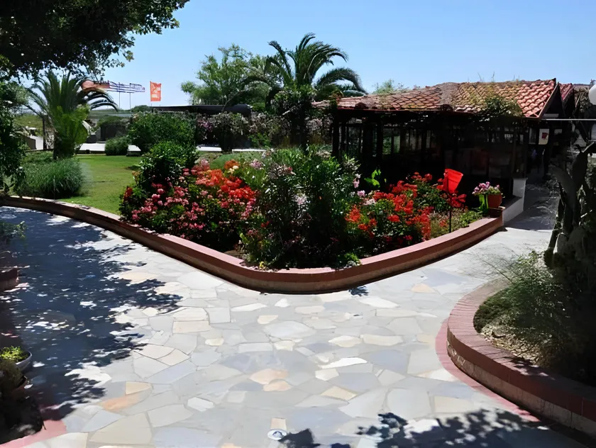 Hotel Pontos - Image 1