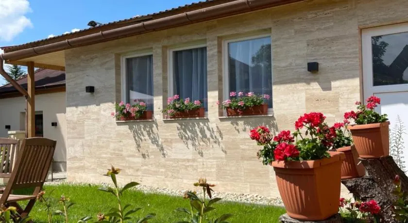 Naluri Apartman - Image 1