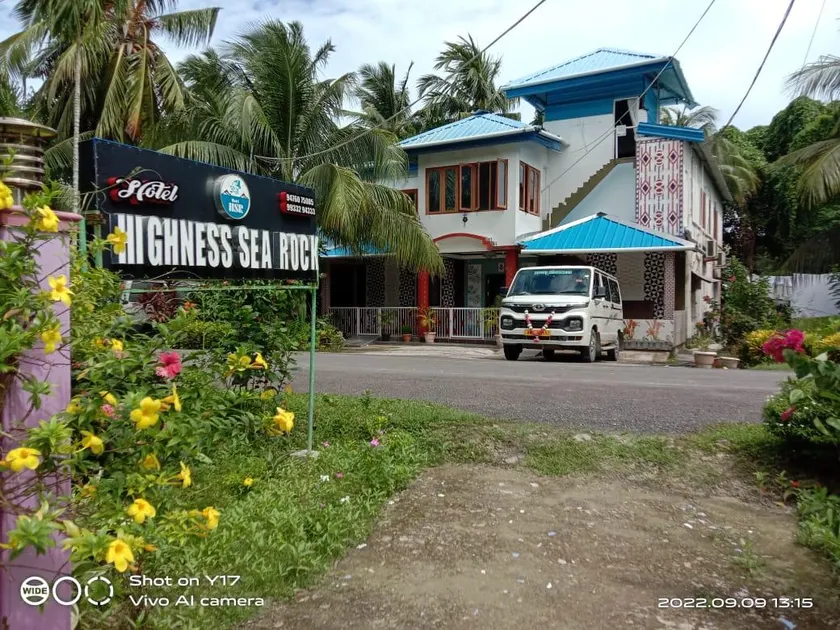 Hotel Highness Sea Rock - Image 1