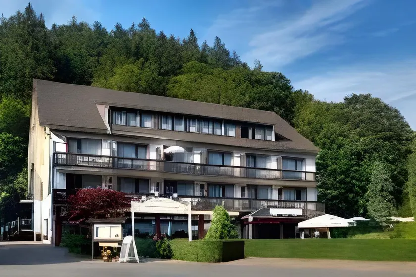 Landhotel Kunzental - Image 1