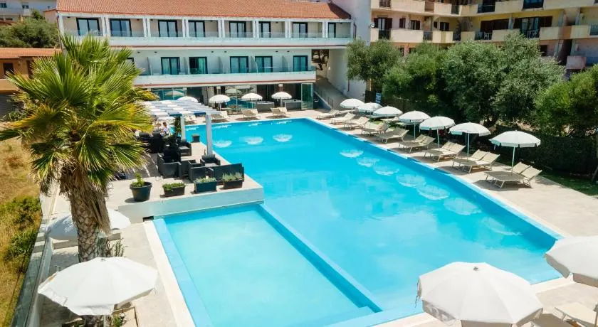 Horizon Hotel Badesi - Image 1