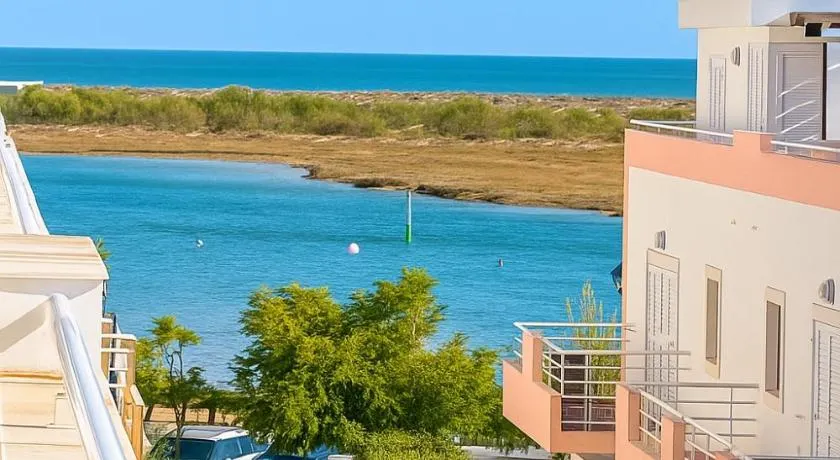 Ria Seahouse Cabanas de Tavira - Image 1
