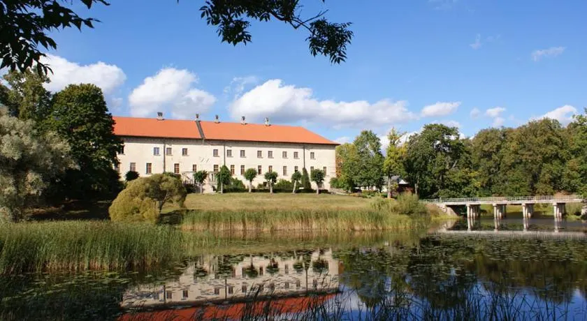 Dundagas Pils - Image 1