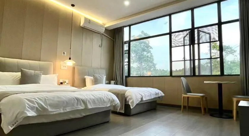 Jinyang Xinyi Hotel - Tianfu International Airport - Image 1