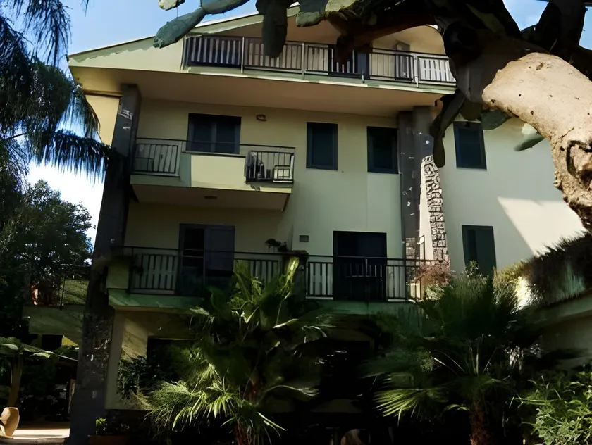 Hotel Borgo Verde - Image 1