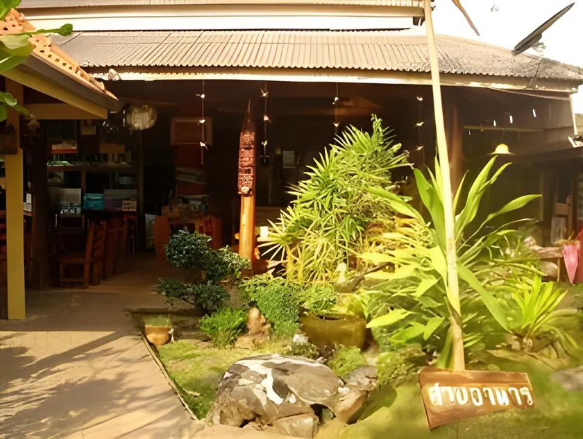 Seaza Hotel - Image 1