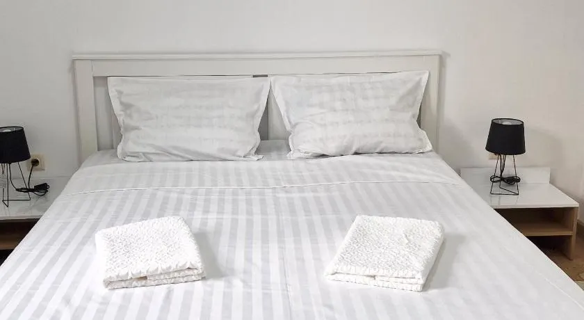 Lola seaview guest house. Уютный Домик в Варне - Image 1