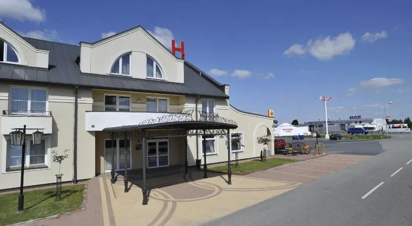 Hotel Lotos - Image 1