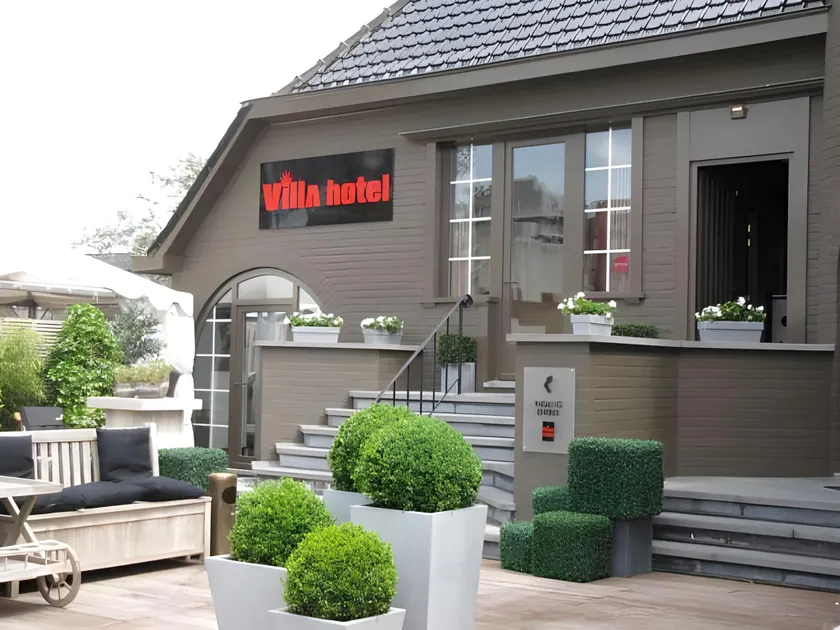 Villa con giardino | Vista sulla città - Image 1
