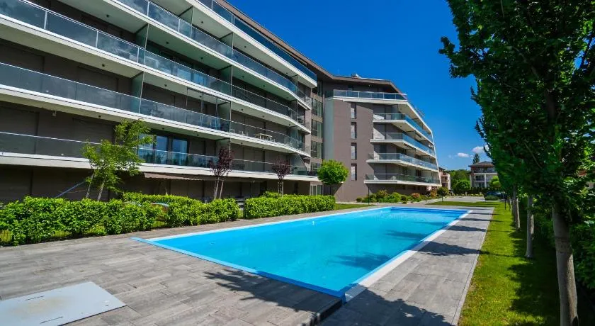 MyFlat Coral 64 Premium Apartment - Image 1