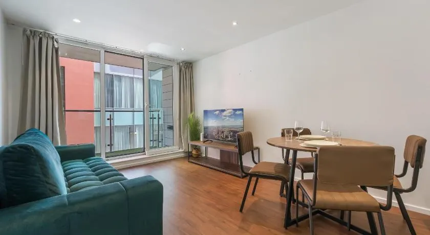 The Oxygen Apartment near Canary Wharf, Excel & O2 - Image 1