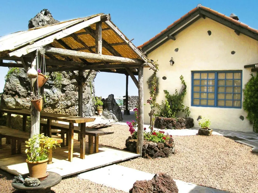 Finca in El Tanque with a terrace - Image 1
