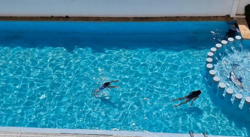 Appart lumineux avec piscine privée avec mer à 200m - Image 1