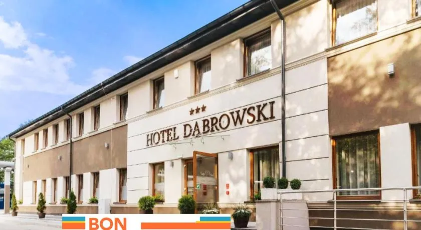 Hotel Dąbrowski - Image 1