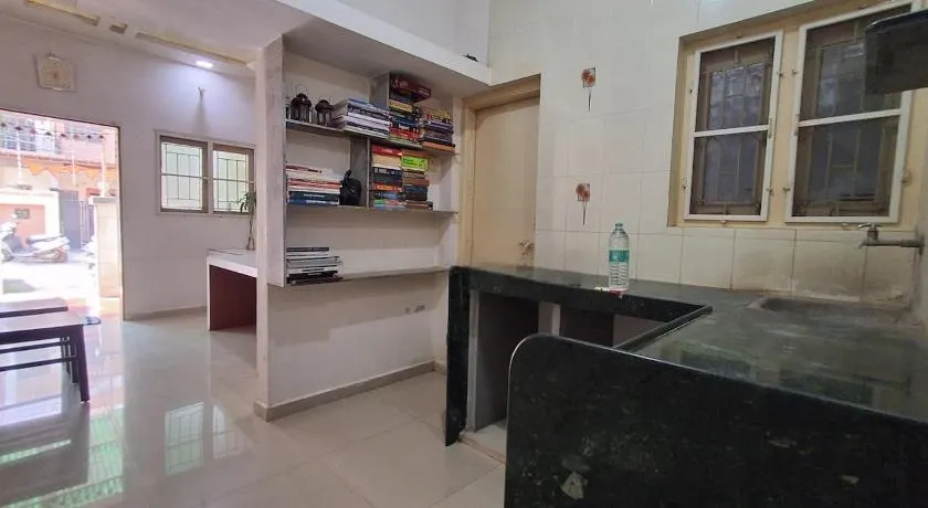 Cozy 1bhk In Rajkot - Image 1