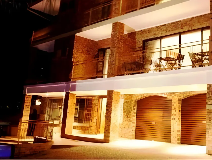 Stirling Manor Boutique Guest House - Image 1