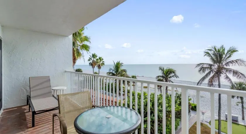 Beach and sunset view from your balcony - Image 1