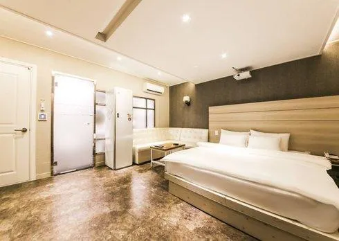 Gumi Bonggokdong Hotel Macheollu - Image 1