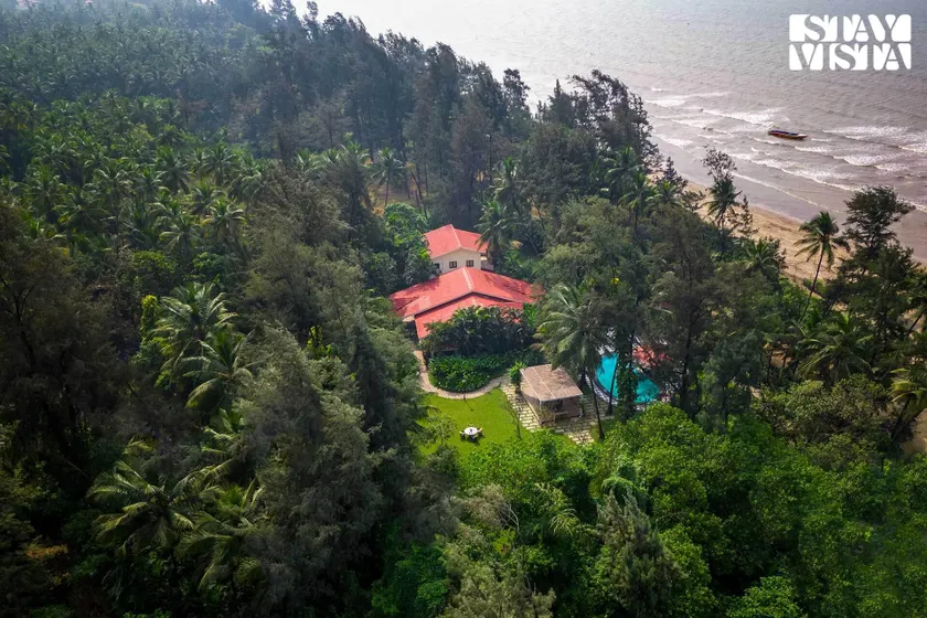 StayVista's Sea Breeze - 5BHK Beach-View Villa with Bar - Image 1