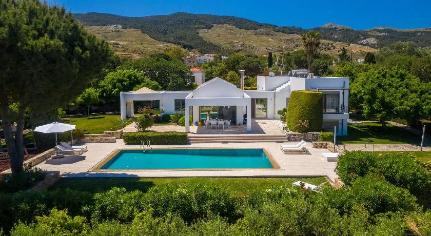 Villa Syndriani - 5 Bedroom Villa - Image 1