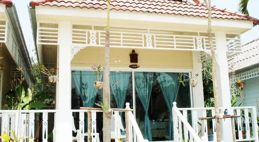 Prathana Garden Beach Resort - Image 1